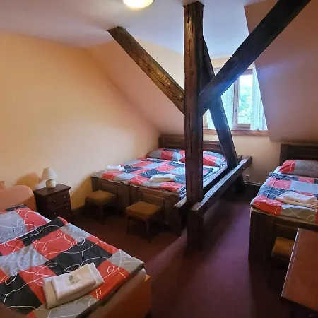Max Simek Hotel