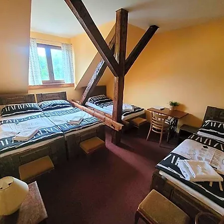 Max Simek Hotel