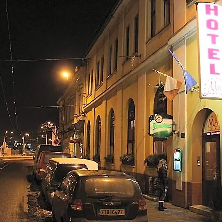 Max Simek Hotel
