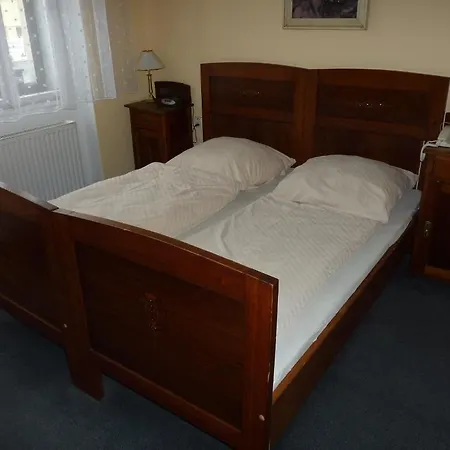 Max Simek Hotel 3*