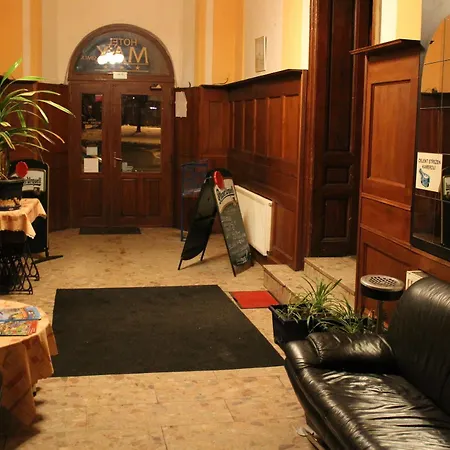 Max Simek Hotel