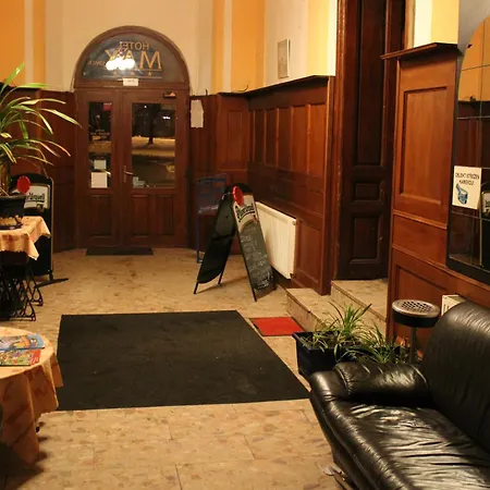 Max Simek Hotel